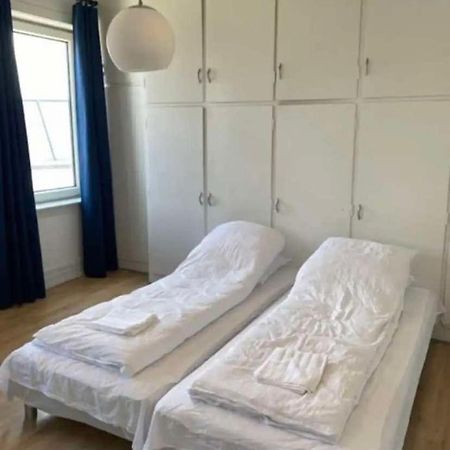 Super Central Lejlighed Plads Til 4 Personer هيرتسهلس المظهر الخارجي الصورة